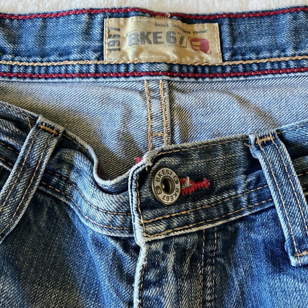 BKE Tyler Distressed Jeans - Picture 8 of 10